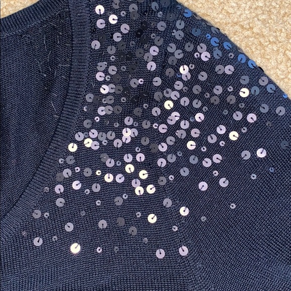 Black button up sweater by ELLE (AB) - Picture 2 of 9